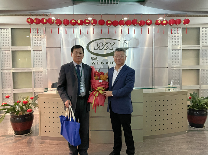 emc易倍·(中国)体育官方网站-EMCSPORTS