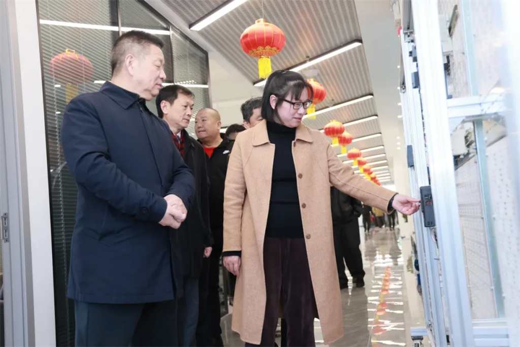 emc易倍·(中国)体育官方网站-EMCSPORTS